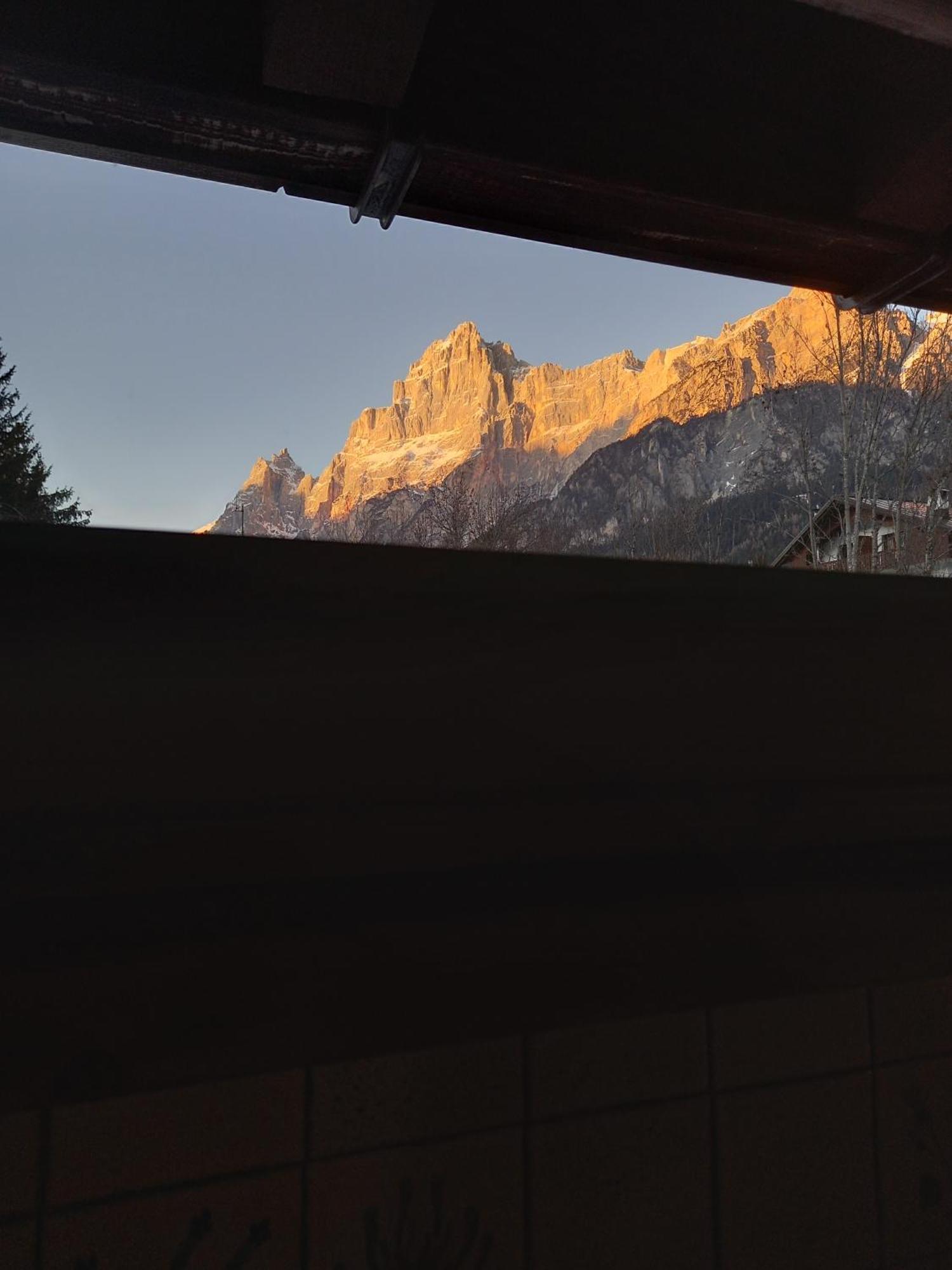 شقة Deliziosa Mansarda Con Vista Dolomiti سان فيتو دي كادوري المظهر الخارجي الصورة