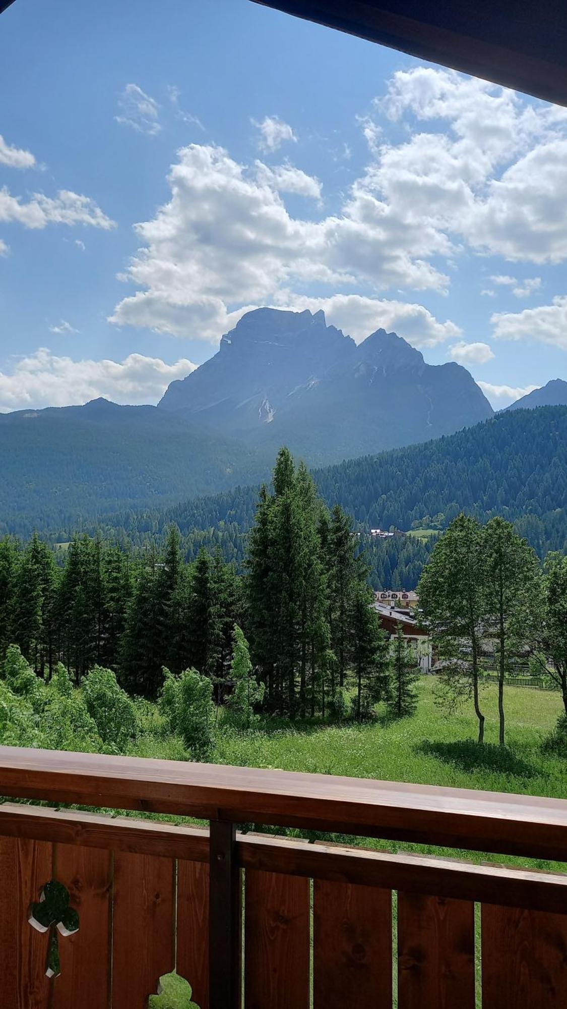شقة Deliziosa Mansarda Con Vista Dolomiti سان فيتو دي كادوري المظهر الخارجي الصورة
